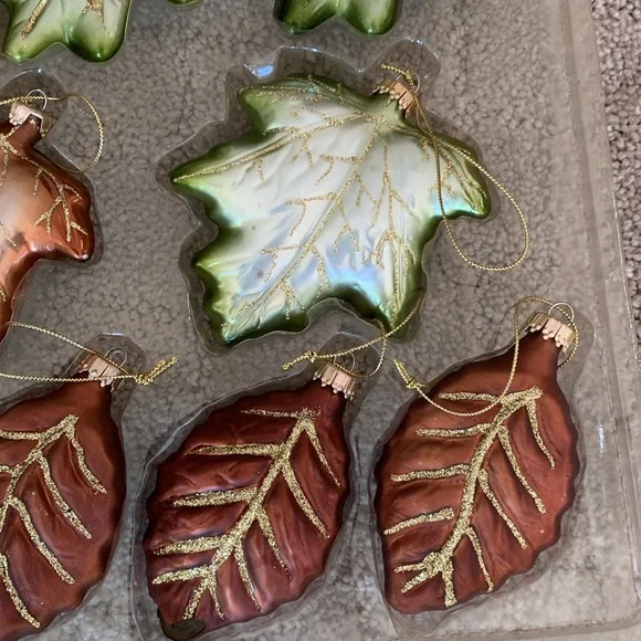 🍂 Set of 9 Blown Glass Leaf Christmas Ornaments 🍁 - Picture 3 of 7